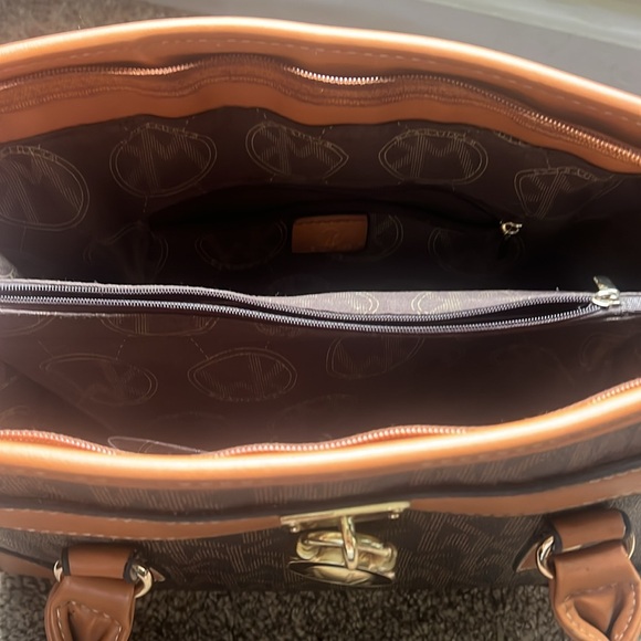 Wendy Keen Purse - Picture 3 of 6